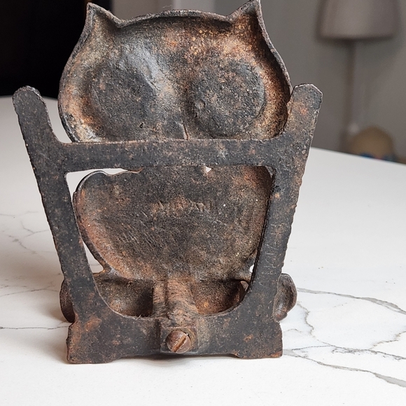 Vintage Cast Iron Metal Owl Napkin Letter Holder Mid Century Owl - Picture 4 of 6